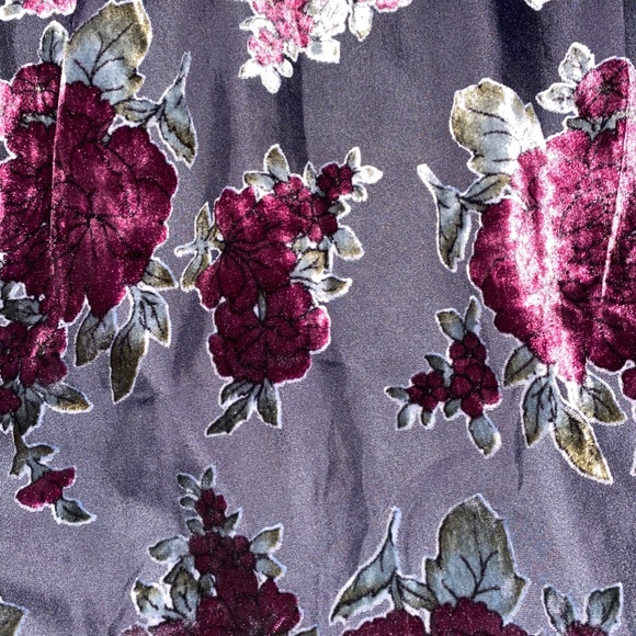 Aeropostale V-Neck Shift Dress - Picture 5 of 7